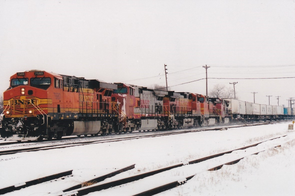 BNSF 7680 West